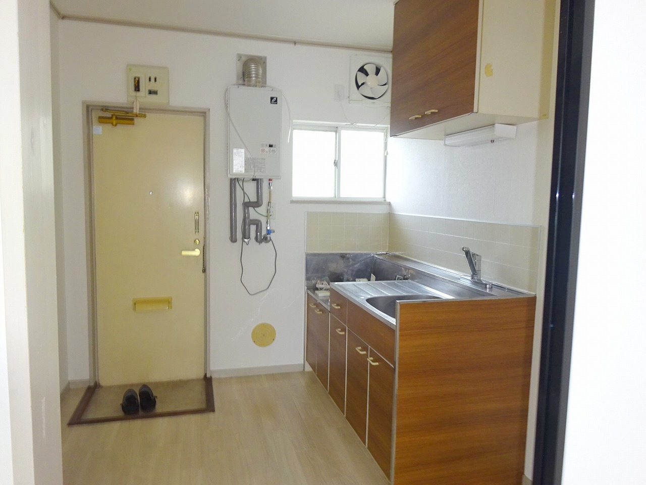 キッチン　※参考写真　同建物内の他部屋の写真です