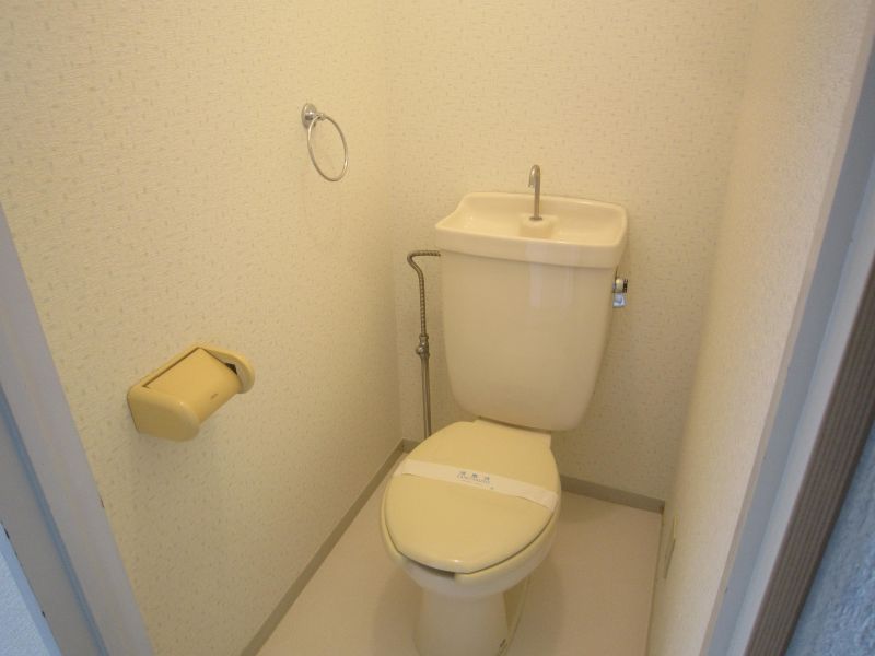 トイレ　バストイレ別で快適