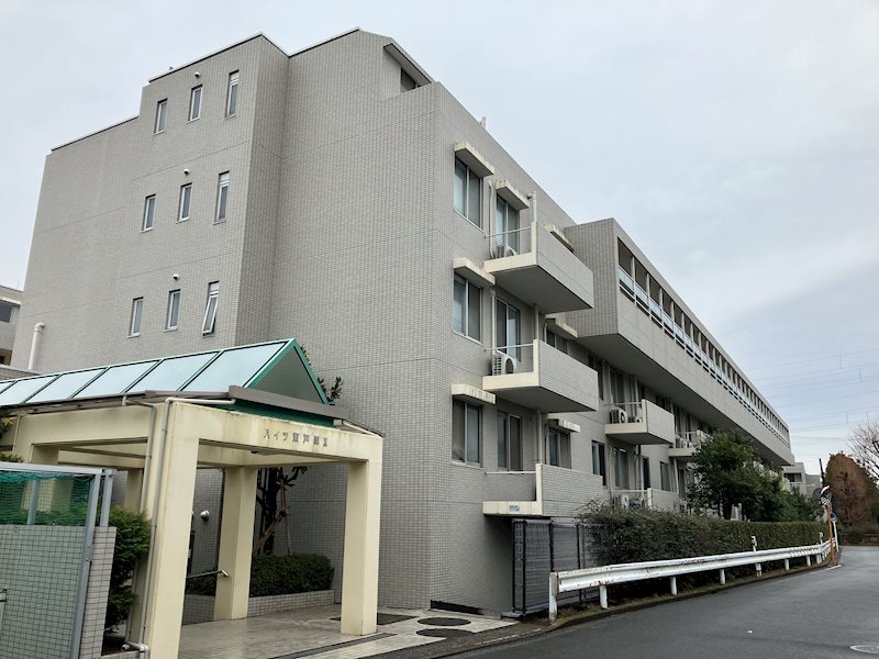 ハイツ東戸塚IIＢ号棟の建物外観