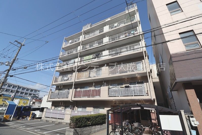 大阪市生野区巽南のマンションの建物外観