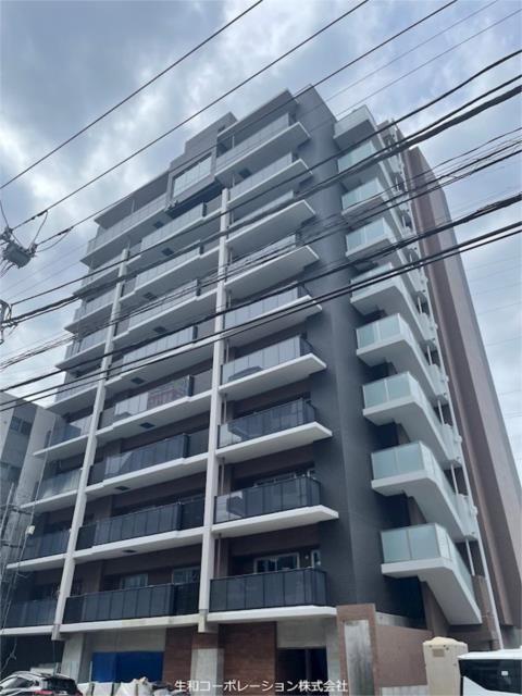 ベルラディエ新横浜の建物外観