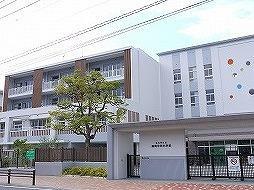 【Ａｖｅｎｕｅ　ｋｕｒｏｓａｋｉ　Ｒｅｓｉｄｅｎｃｅの小学校】