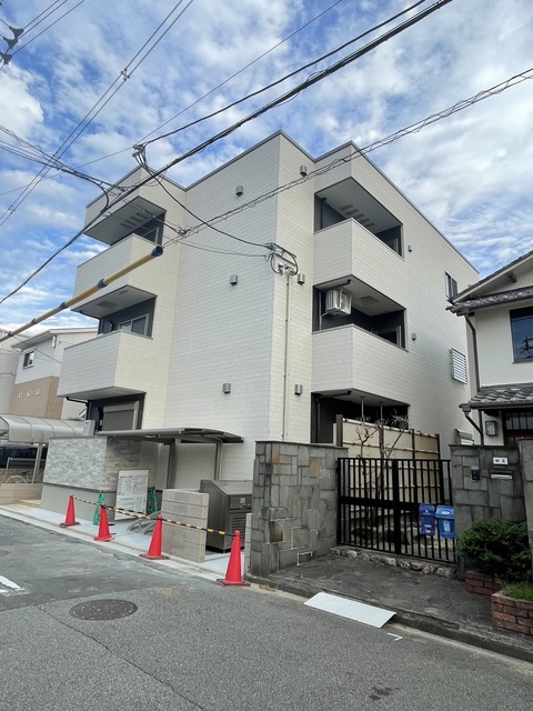 【フジパレス百舌鳥八幡II番館の建物外観】