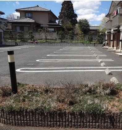 【栃木市岩舟町和泉のアパートの駐車場】