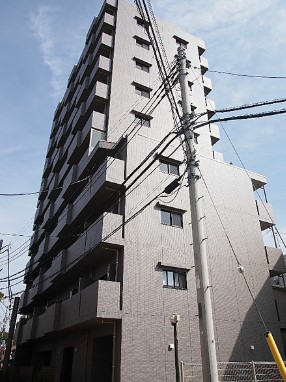 北区王子本町のマンションの建物外観