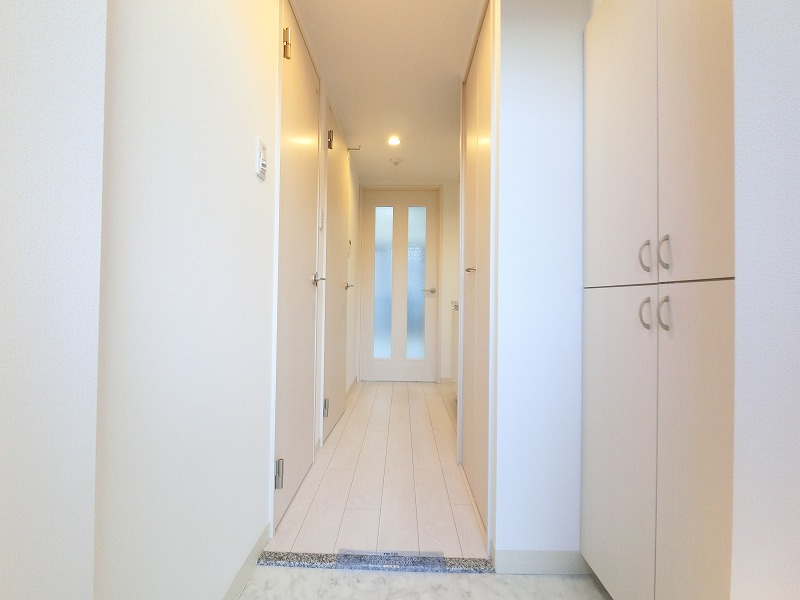 玄関　室内は現状を優先します