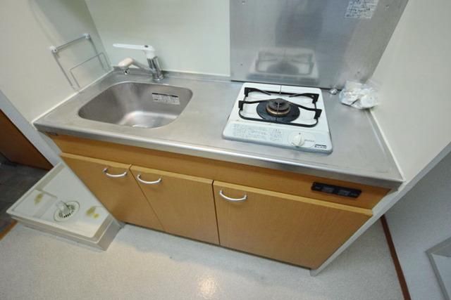 キッチン　～一口ガスコンロ付きです～