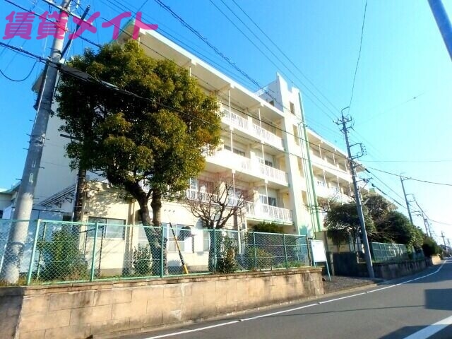 小学校　桑名市立在良小学校（小学校）まで318m