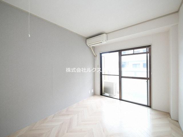 居室・リビング　ゆったり過ごせる居間です