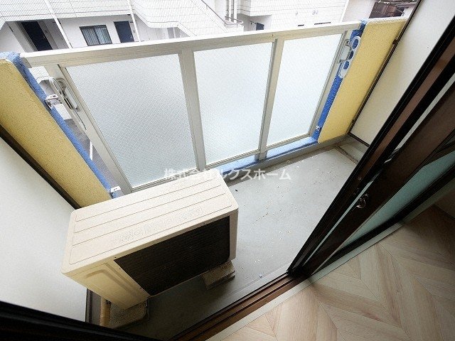 バルコニー　外からの目が気にならないバルコニーで洗濯物が干せます