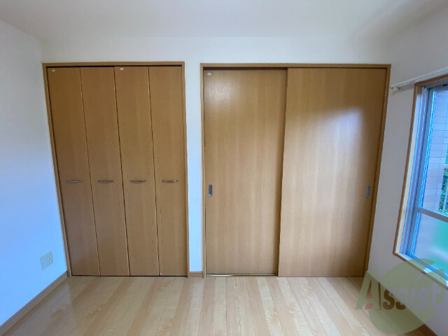 収納　高さ、奥行きともに大き目の収納が備わっておりますね