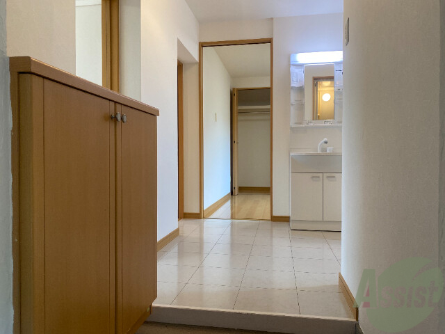 玄関　玄関廻りも広く、使いやすそうで良いですね～