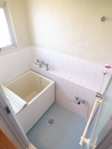 バス・シャワールーム　下記会社情報からホームページへリンク。