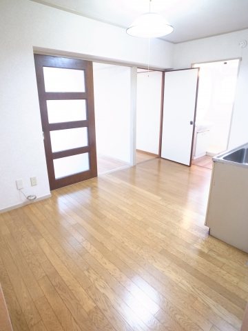 居室・リビング　お部屋探しはねいばーふっど千葉店で！