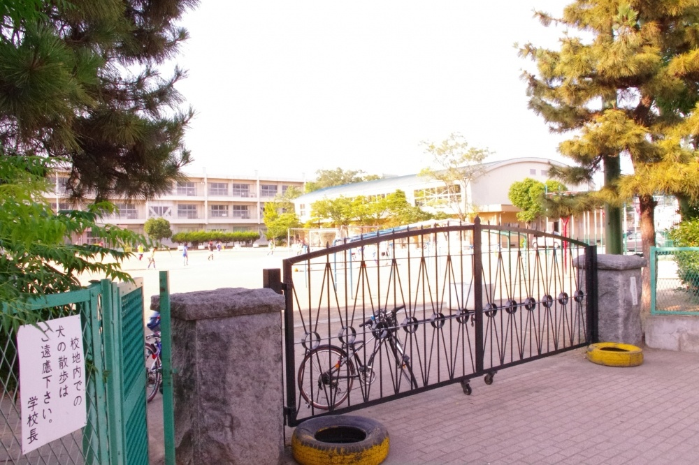 小学校　院内小学校（小学校）まで345m