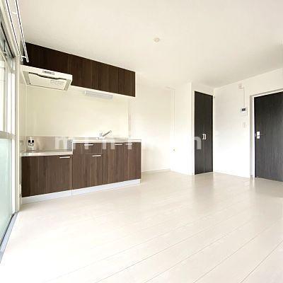 居室・リビング　※写真は別号室のものですので現状優先とさせていただきます