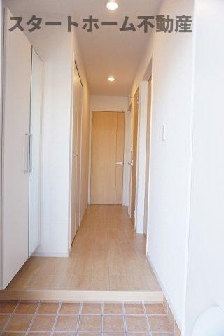 玄関　収納もある玄関です