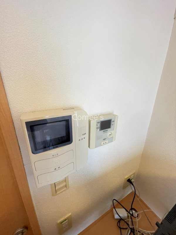 セキュリティ　モニター付きインターホン