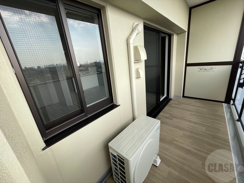 バルコニー　広々としたバルコニー