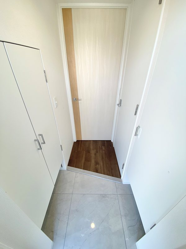 玄関　シューズボックス付