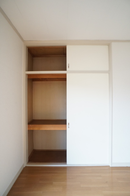 収納　奥行のある収納付です！増えがちな荷物をスッキリ収納できます