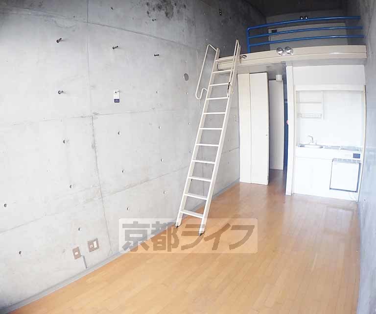 居室・リビング　ロフト付きのお部屋です