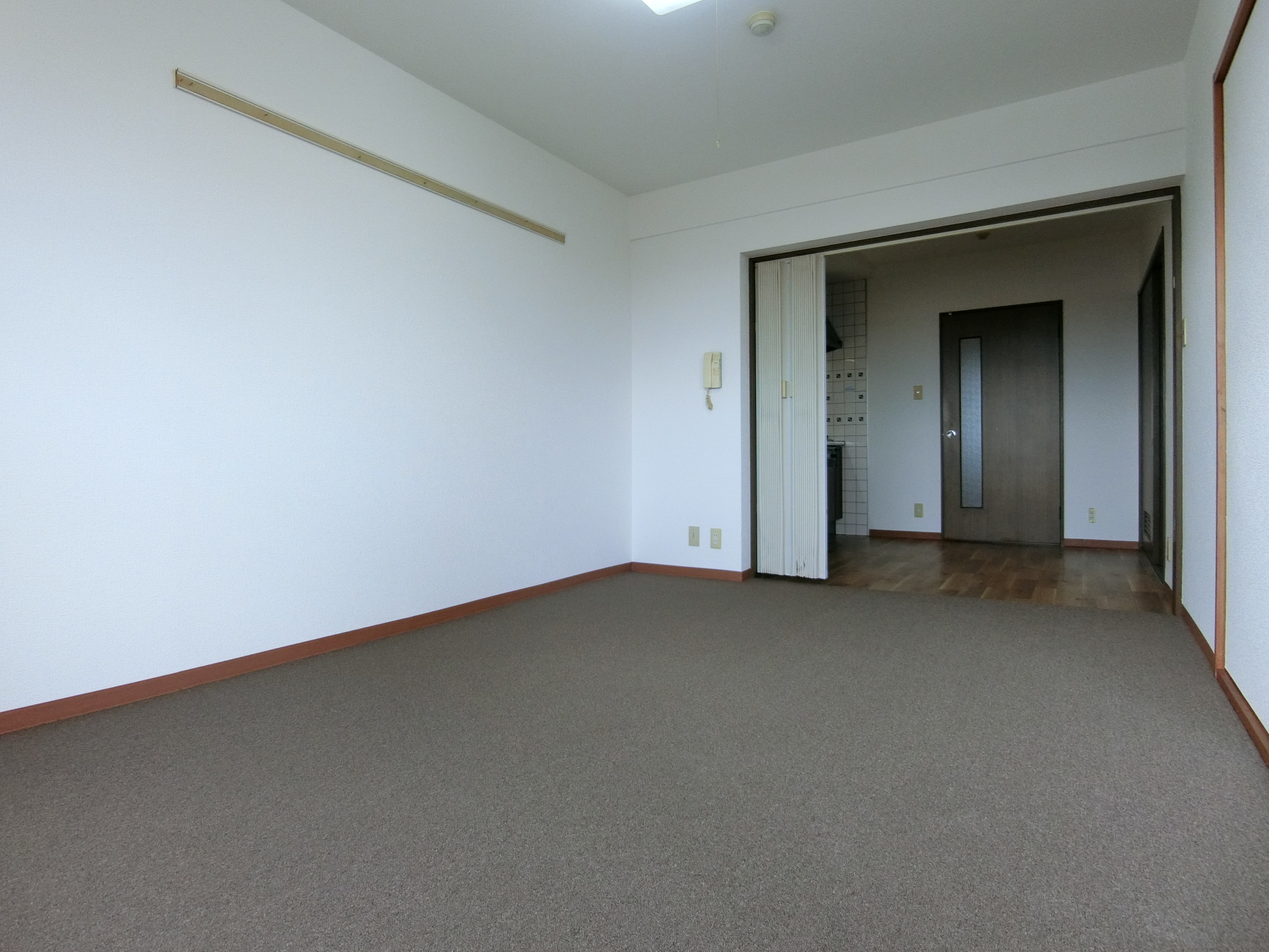 居室・リビング　以下同タイプ参考写真