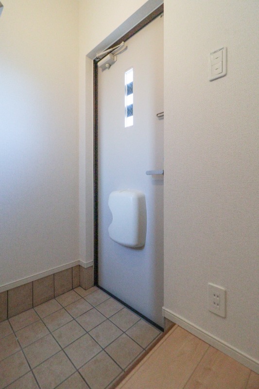 玄関　図面と現状に相違がある場合には現状を優先