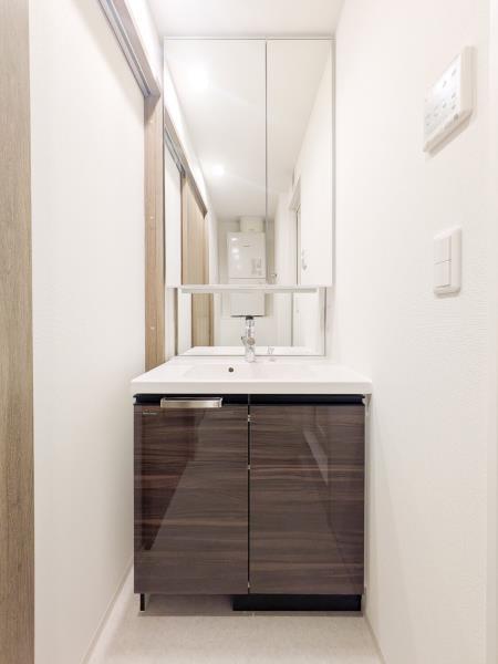 洗面設備　洗面所です