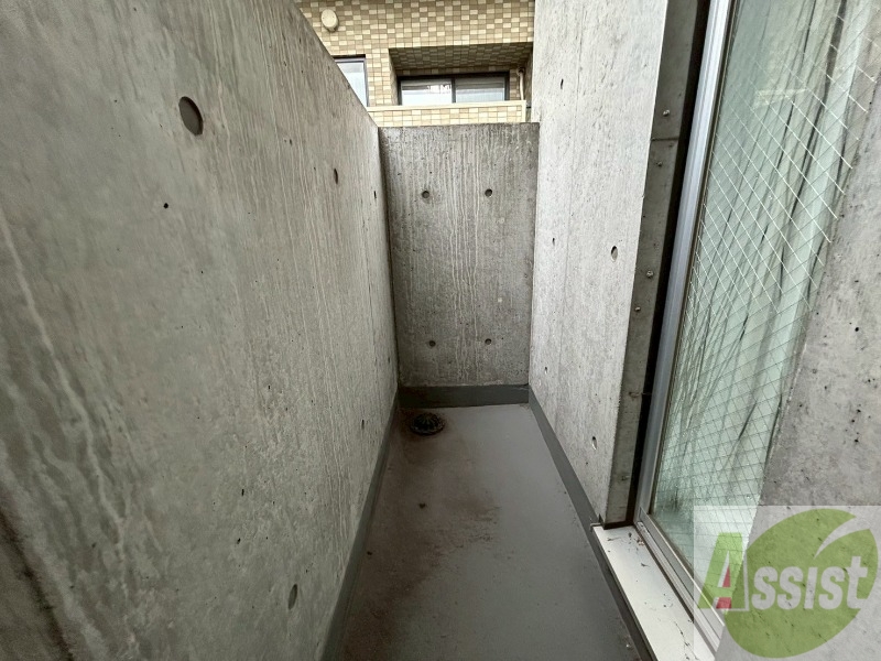 バルコニー　バルコニーが付いていますので一息ついてみてはいかがですか。