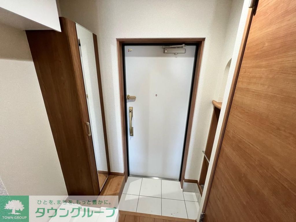 玄関　※別号室参考写真です※