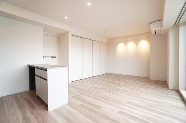 居室・リビング　※同物件・同タイプの写真です。