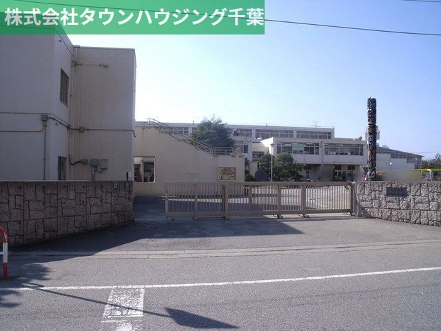 小学校　幸町第三小学校（小学校）まで850m