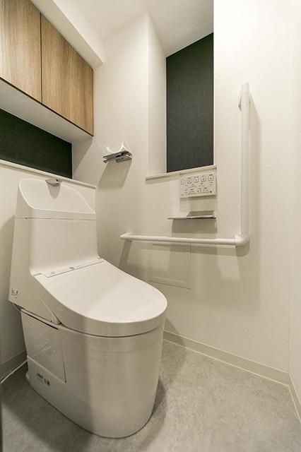 トイレ　※写真は同タイプ住戸です。