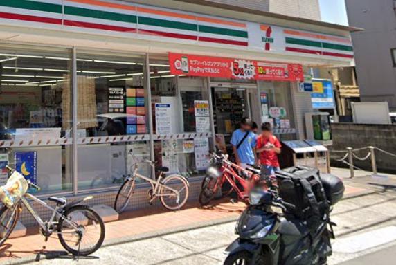 コンビニ　セブンイレブン 横浜六角橋店（コンビニ）まで392m