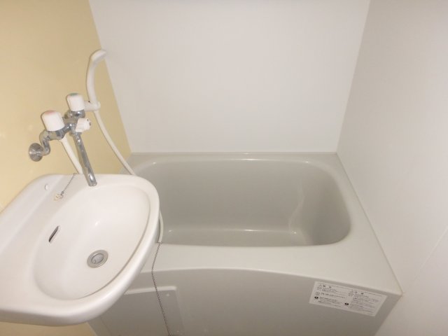 バス・シャワールーム　他のお部屋の参考写真となります。