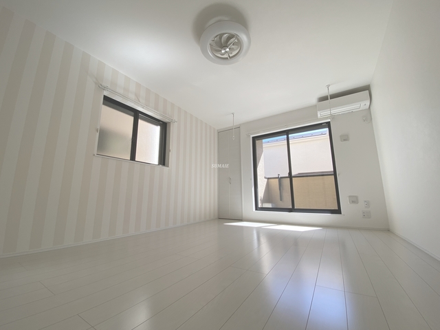 その他部屋・スペース　オシャレなアクセントクロス