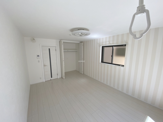 居室・リビング　角部屋2面採光