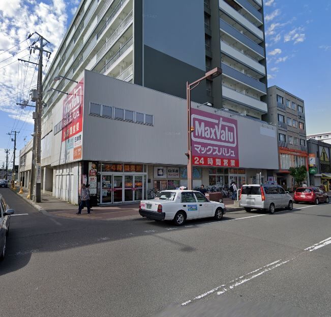 ショッピングセンター　マックスバリュ琴似店（ショッピングセンター）まで831m