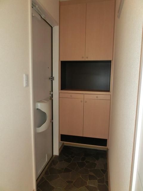 玄関　※別号室参考写真です