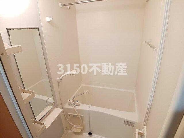 バス・シャワールーム　ゆったり過ごせるお風呂です