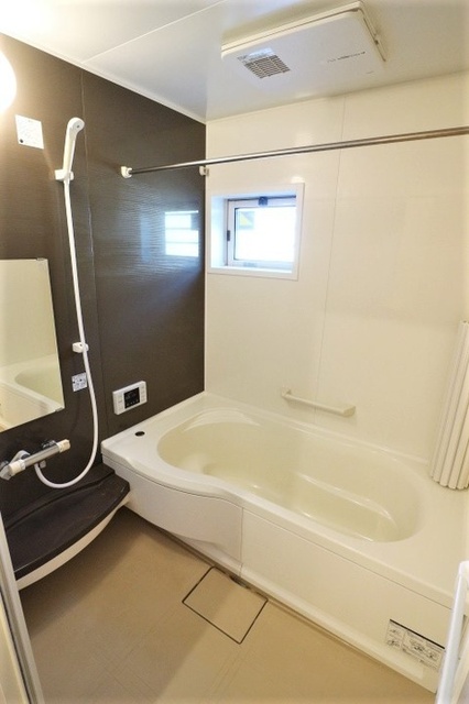 バス・シャワールーム　バスルーム