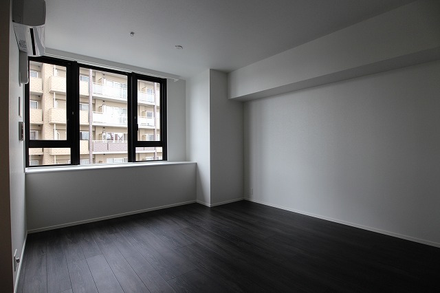 居室・リビング　別号室参考写真。