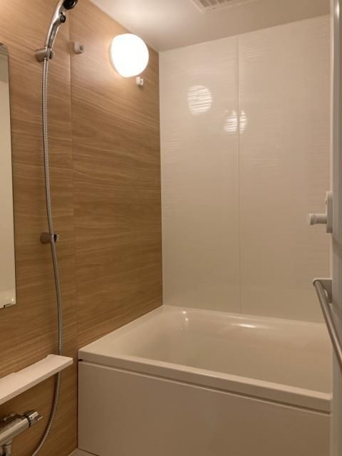 バス・シャワールーム　※写真は同タイプ住戸です。