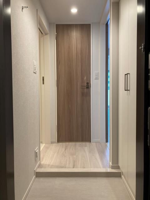 玄関　※写真は同タイプ住戸です。