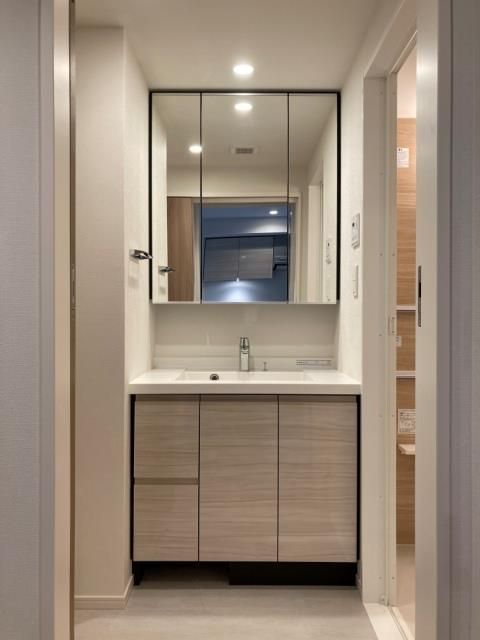 洗面設備　※写真は同タイプ住戸です。