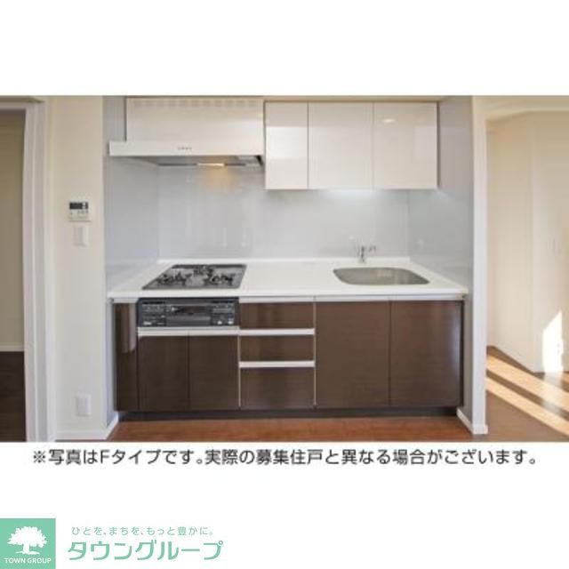 キッチン　※写真は同タイプ住戸です。