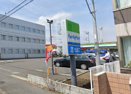 コンビニ　ファミリーマート厚木栄町二丁目店（コンビニ）まで402m