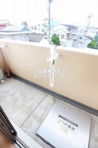 バルコニー　バルコニー付きで採光＆風通し良好！