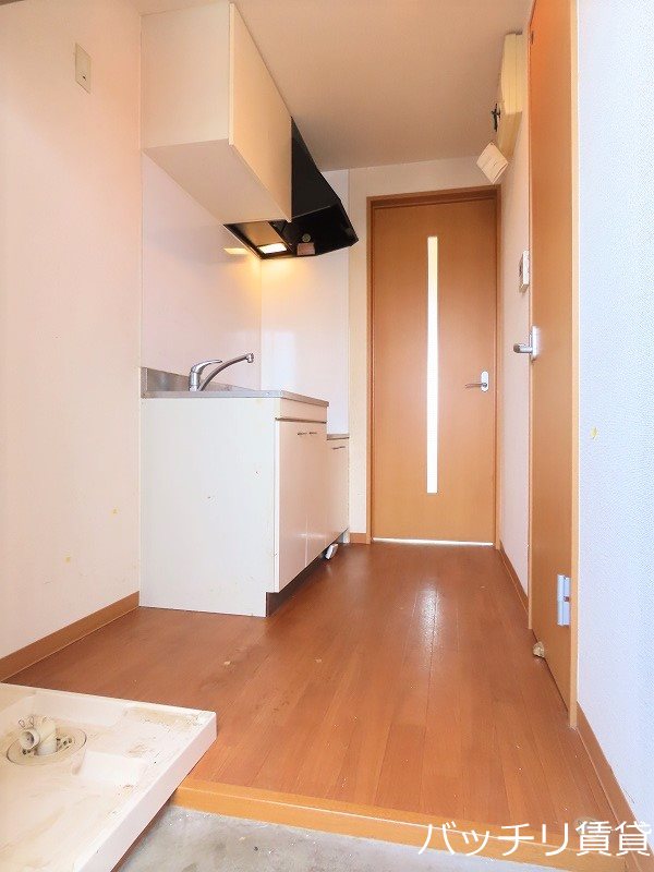 玄関　※同アパート別部屋写真の為現状優先。
